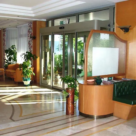 Hotel Lory & Ristorante Ferraro 4*