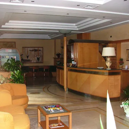 Ξενοδοχείο Lory & Ristorante Ferraro