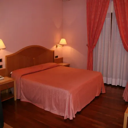 Hotel Lory & Ristorante Ferraro 4*