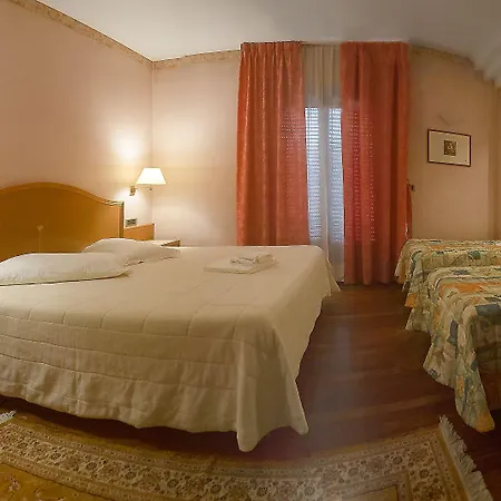 Lory & Ristorante Ferraro チェラーノ