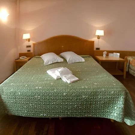 Lory & Ristorante Ferraro ホテル チェラーノ