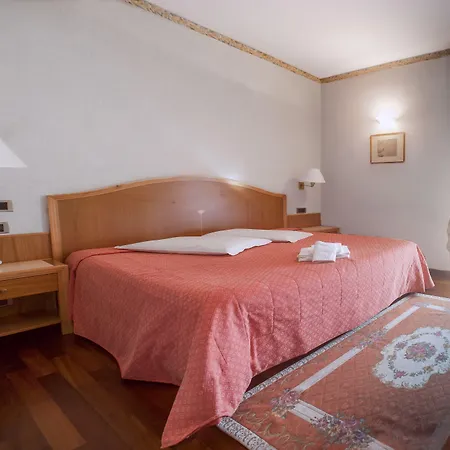 Lory & Ristorante Ferraro 4*