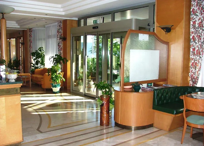 فندق Lory & Ristorante Ferraro 4*