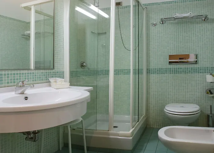 Lory & Ristorante Ferraro 4* تشلانو